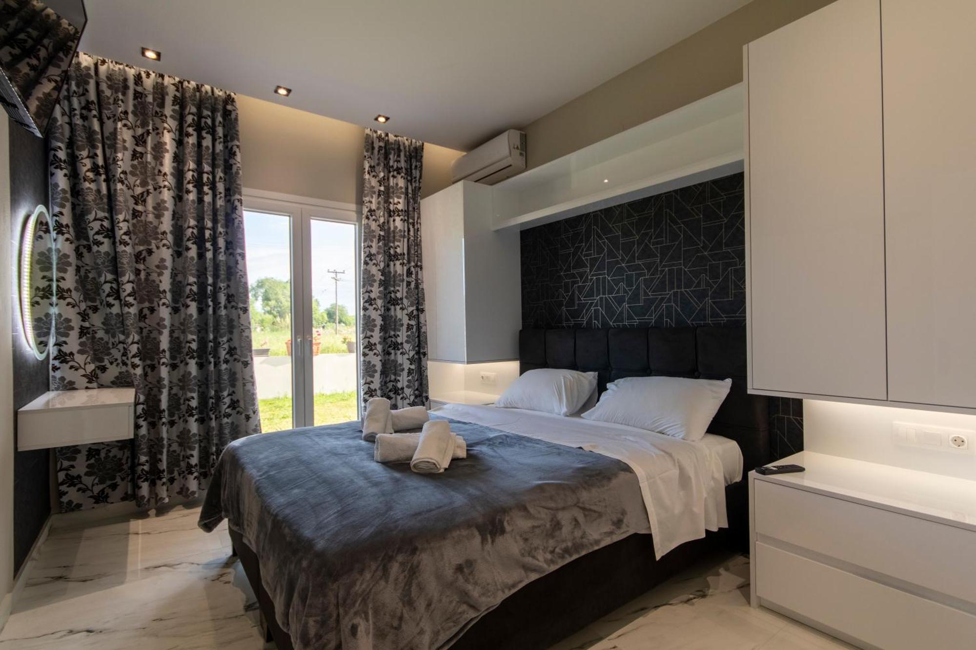 Evelina Luxury Suites In Corfu Ypsos Zewnętrze zdjęcie